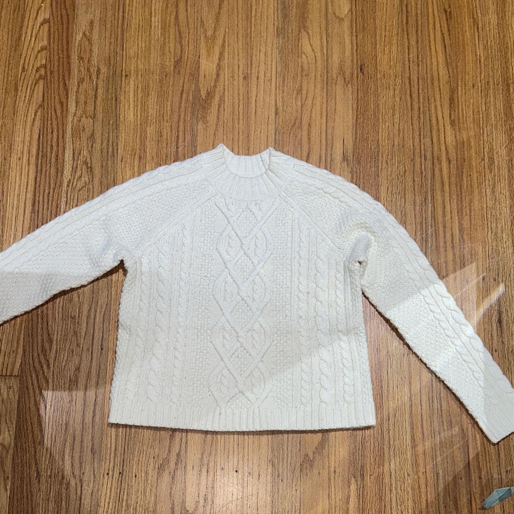 Abercrombie & fitch Classic White Cable Knit Sweater